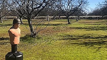 强弩的*伤杀**力能和枪械媲美吗?