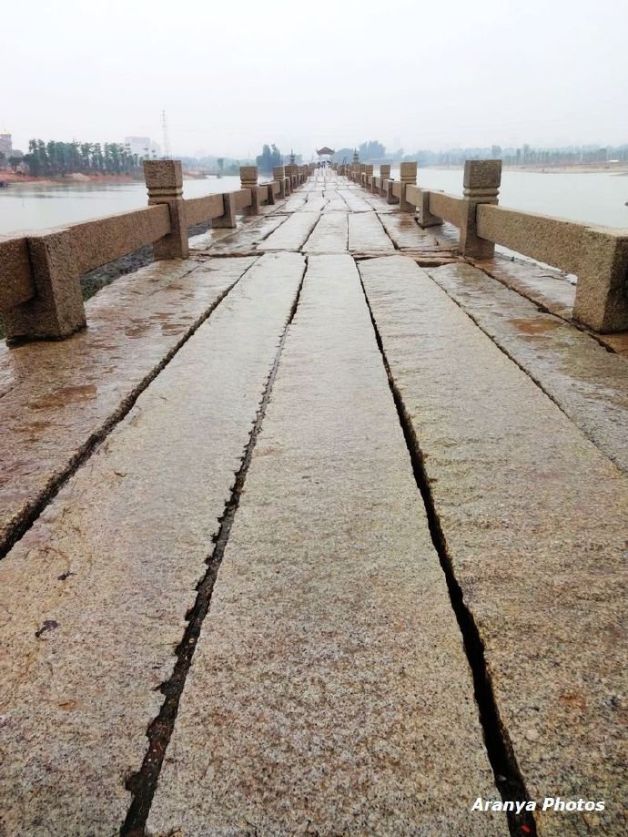 福建晋江安平桥视频,雨中安平桥