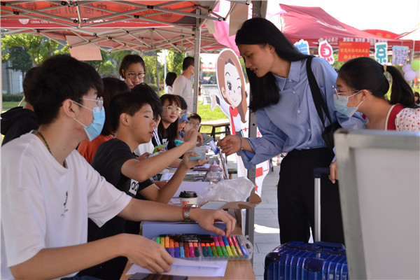 南京师范大学中北学院喜迎2020级本科新生