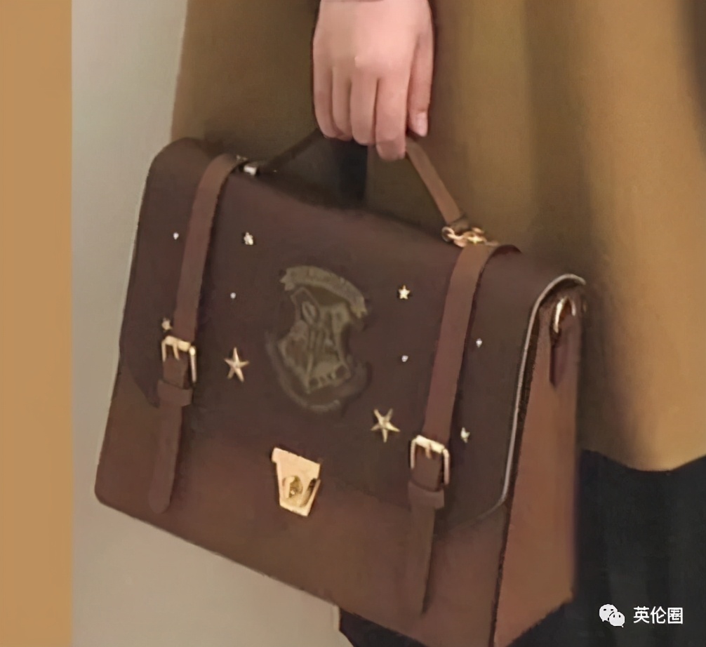 英国国王怎么也想不到，给他设计的童装在157年后火成这样