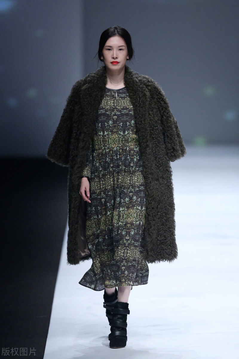 佟晨洁小沈龙,佟晨洁当爱已成往事