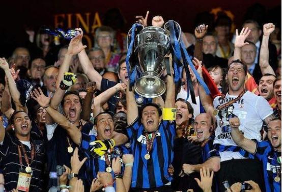 德国队开愚人节大玩笑！潘德夫梦回2010，还意外送上巨星名单