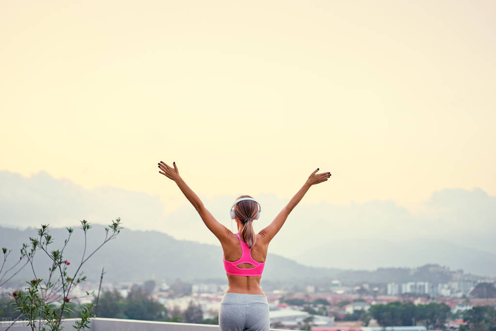 冬季早上适合什么运动,冬天早起什么时候适合运动