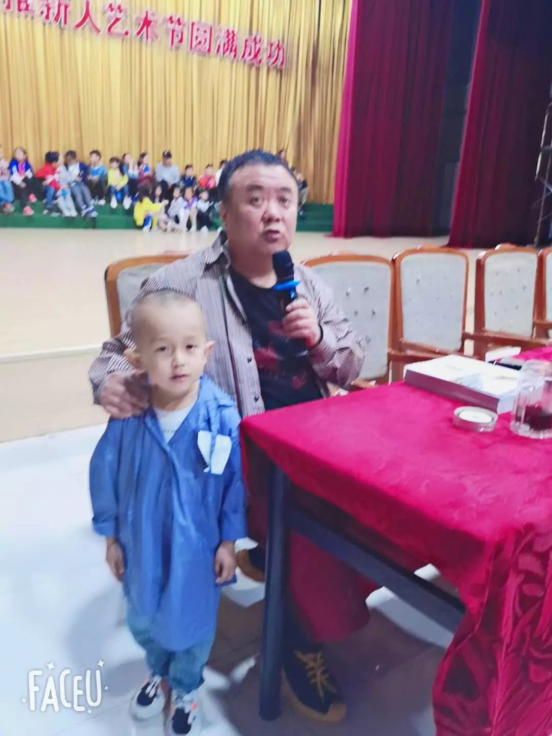 首都艺术家协会秘书长刘建——听家长讲述“红门”里的他