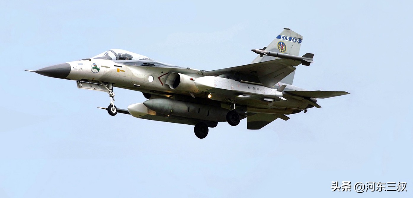 歼16d巡航台海,歼16巡航台海