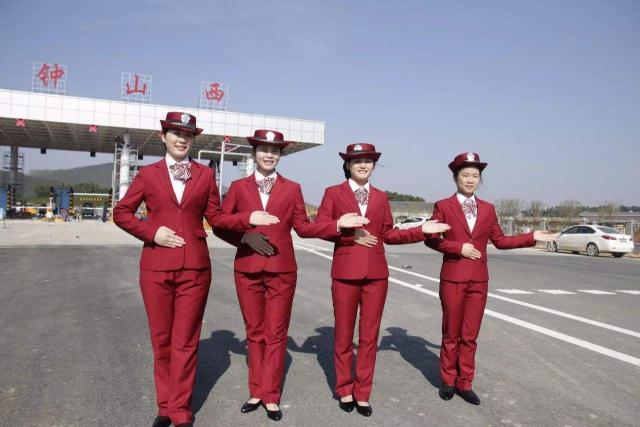 高速路收费员可以长久干下去吗,高速路口收费员工资待遇