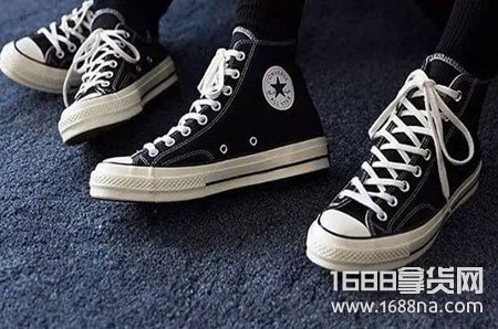 匡威下雨天可以踩水吗匡威泡水脱胶了怎么办