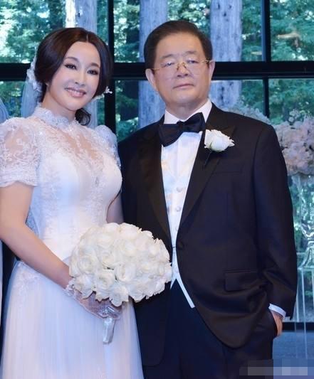 刘晓庆的四段婚姻与八段恋爱史,人生可以从头再来刘晓庆哪年出版