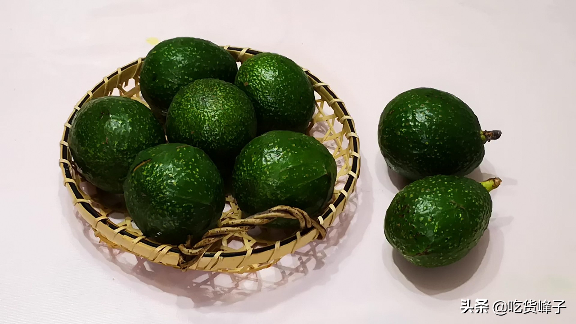 市场上的牛油果怎么挑选,牛油果好吃便宜