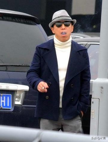 娱乐圈明星抽最贵的是什么烟,看看大明星都抽什么牌子的烟