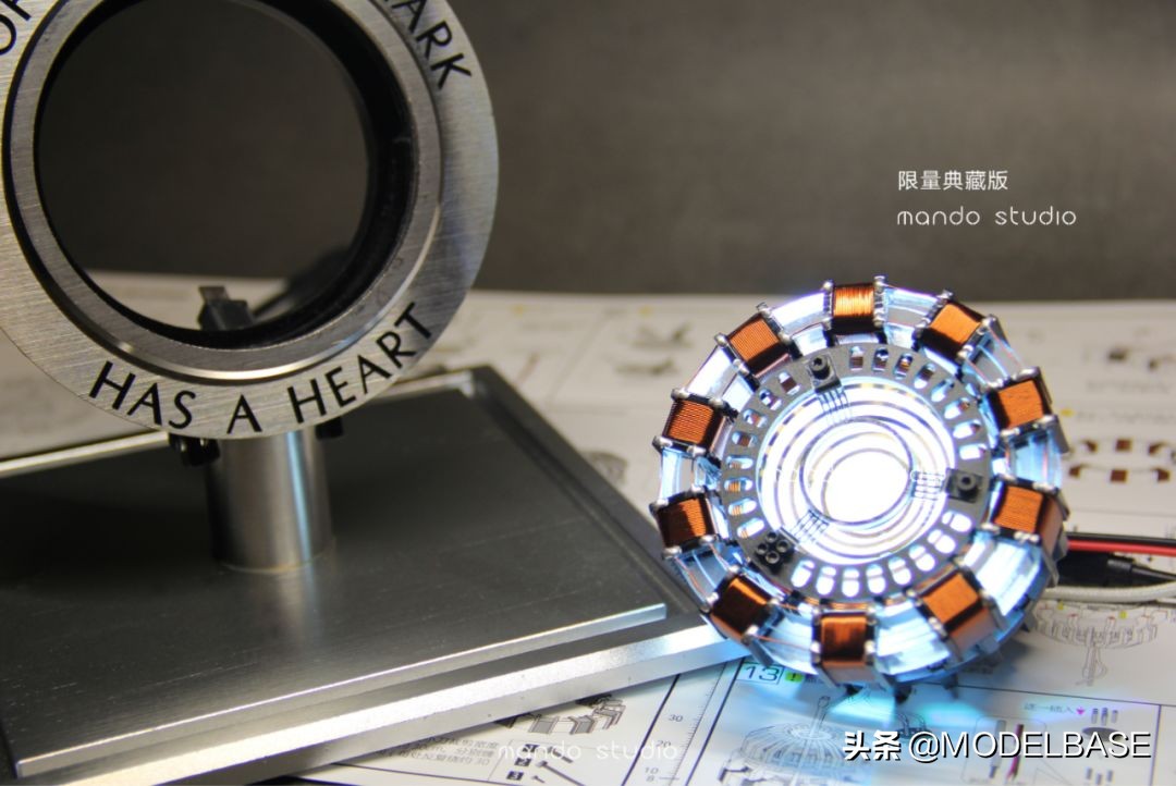 hottoys钢铁侠光速蓝拼装,钢铁侠方舟反应堆第三代玩具