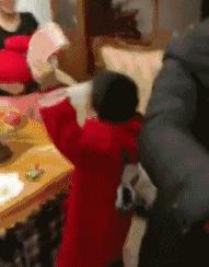 搞笑gif段子因为爱情所以共患难,搞笑gif段子小伙子你谈恋爱了吗