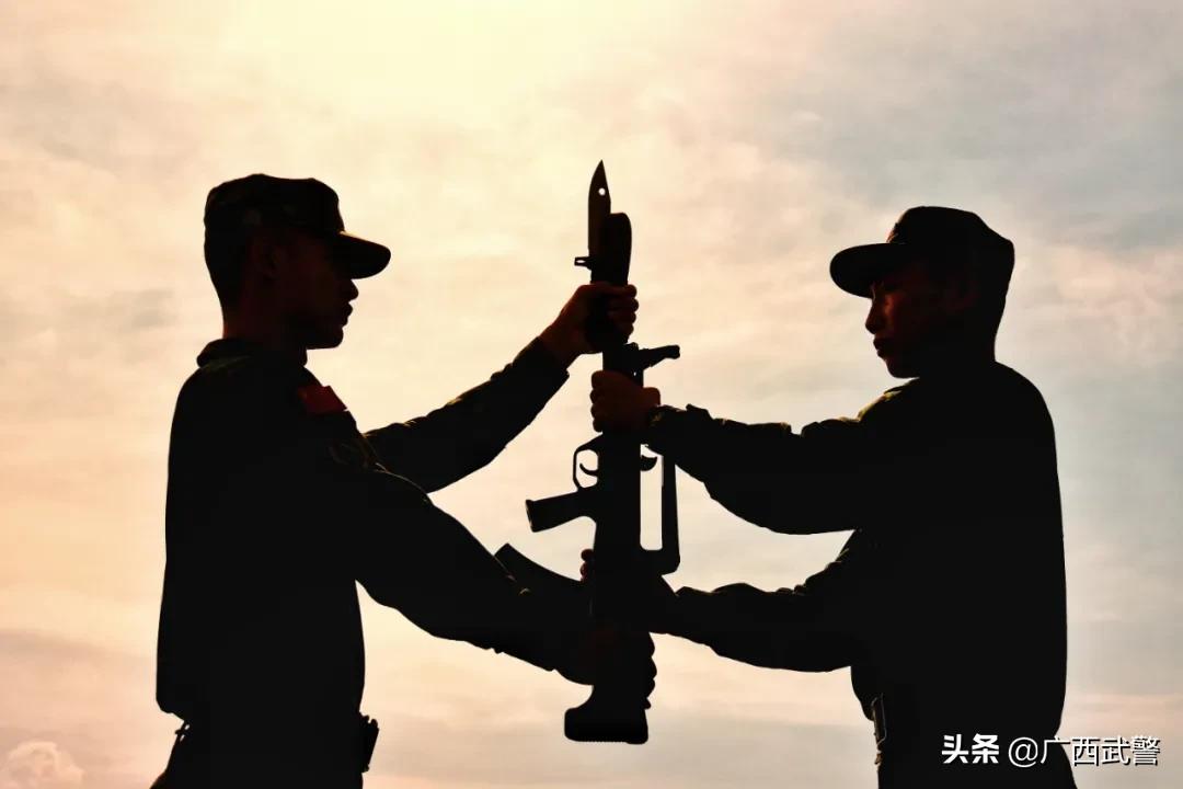 特战队员入列仪式誓词,预备特战队员转正