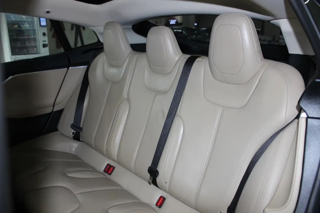 女车主说车,女车主说为什么买特斯拉