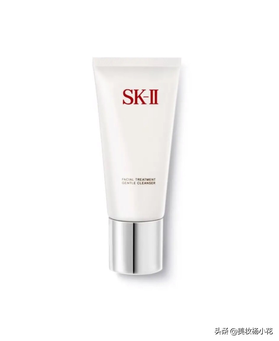 如何选购一款合适自己的洁面产品,洁面是指清水洁面还是洗面奶洁面