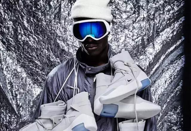 一双球鞋从1299元炒到7299,一双联名的球鞋