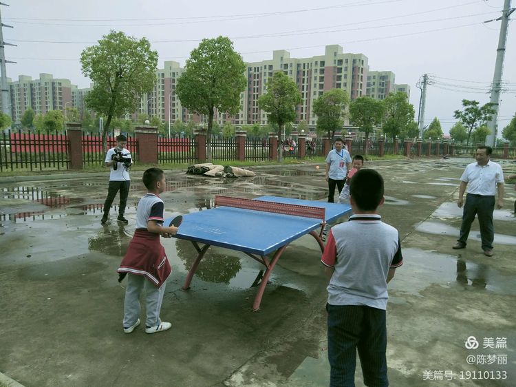 湖北省黄梅县小池滨江三中,小池镇滨江三小四年级