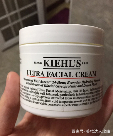 cpb的底妆哪款好用,cpb隔离斑驳搓泥