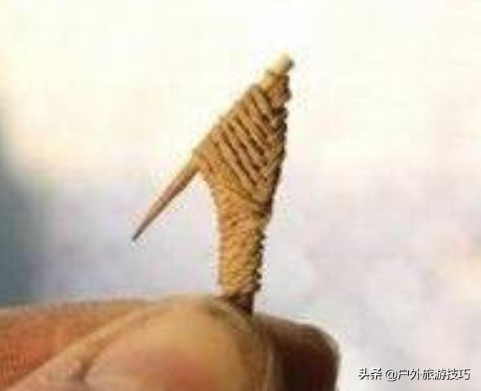 6-12岁自制鱼钩的方法,荒野求生野外自制鱼钩简单的方法