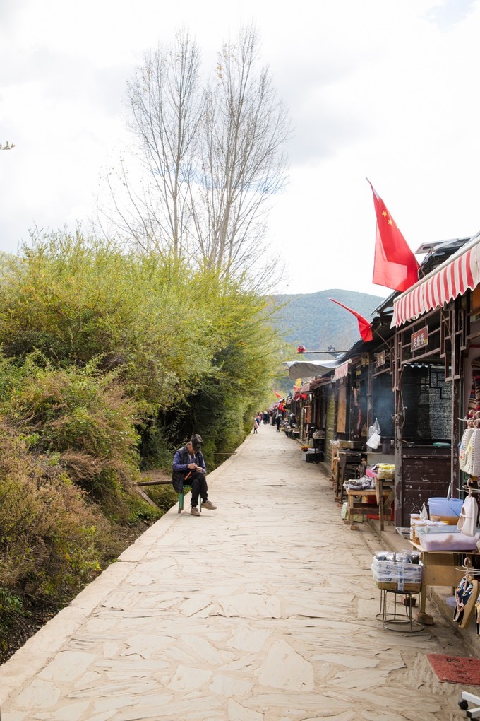 消失的地平线上的“香巴拉”和“女儿国”（二）