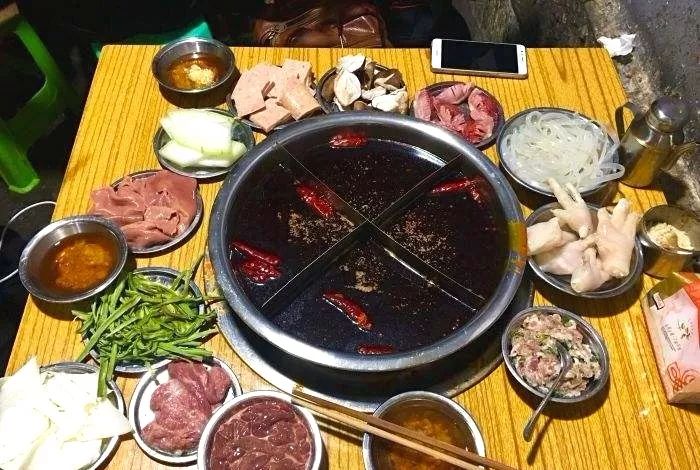 重庆各个区域好耍好吃的推荐,重庆哪有好吃好玩的地方