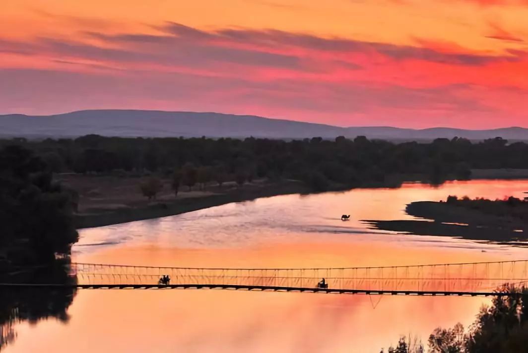 阿勒泰秋季旅行,新疆旅行阿勒泰秋天