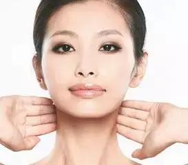 脖子上长痣小肉粒,脖子上长小肉粒要注意啦