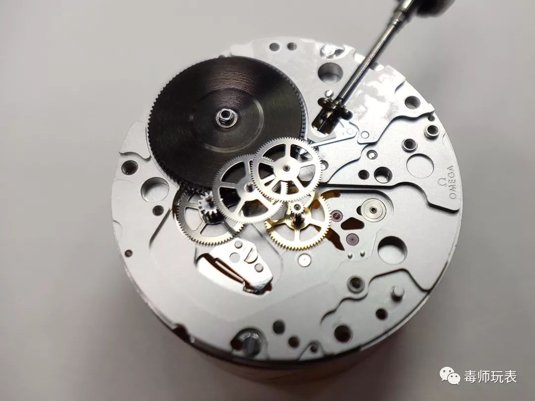 拆解欧米茄海马300机芯图,vs厂欧米茄海马300机芯