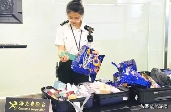 坐国内飞机行李箱会被检查吗,在国内坐飞机行李箱要海关锁吗