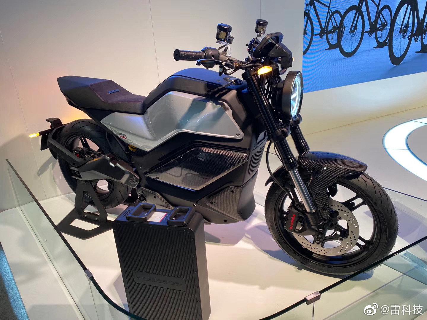 小牛电动车入门级电轻摩,新款小牛智能自动驾驶电动车