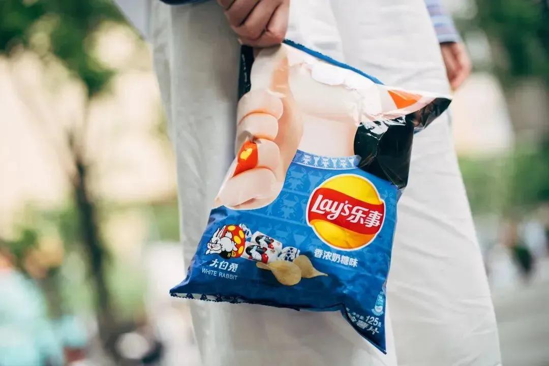 乐事薯片77g,12块7的乐事薯片