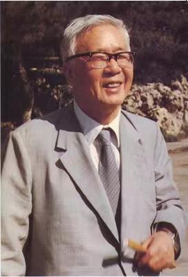 华罗庚读完《七律和郭沫若同志》,给毛主席写信:勤学毛著脱旧胎