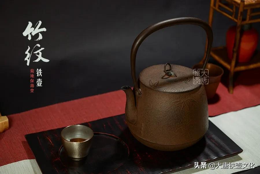 日本铁壶怎么快速养水垢,铁壶白色水垢是什么原因