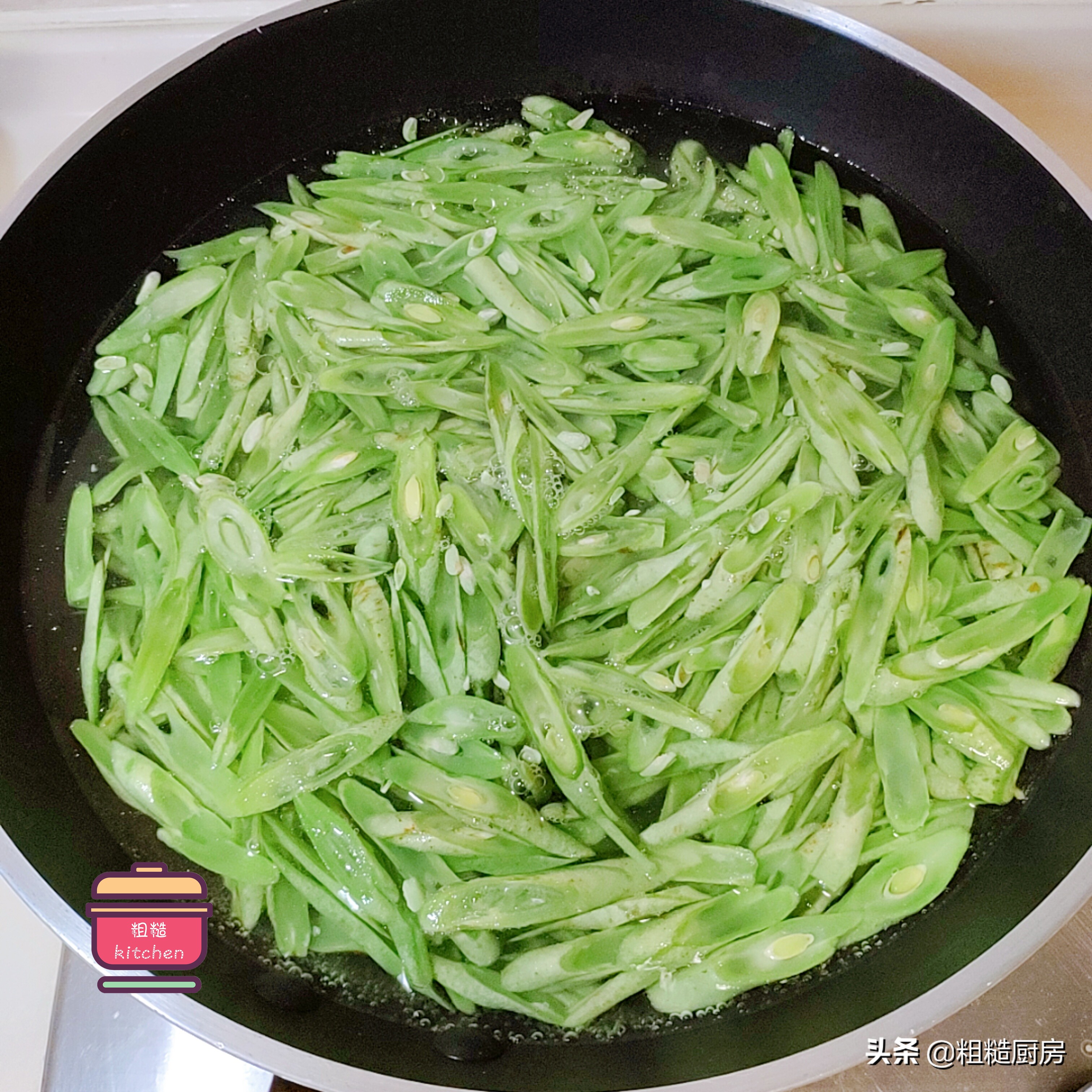 豆角炒的不熟的话有危害吗,豆角炒不熟能吃吗