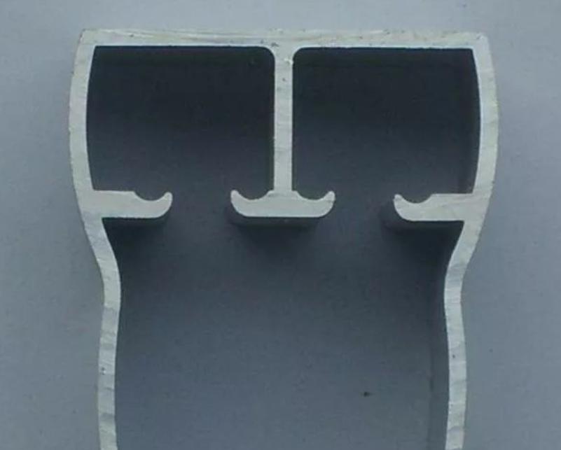 如何预防淋浴房玻璃爆了,淋浴房玻璃爆了还能用吗