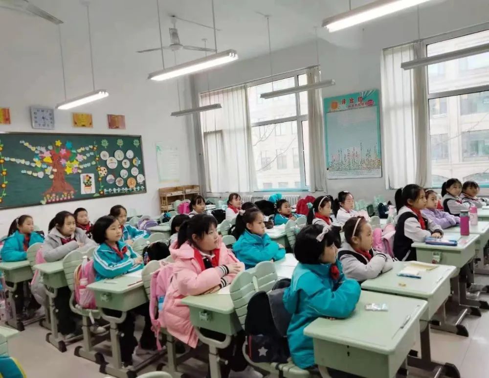 小学有特色的社团活动课,胶州市第六实验小学运动会