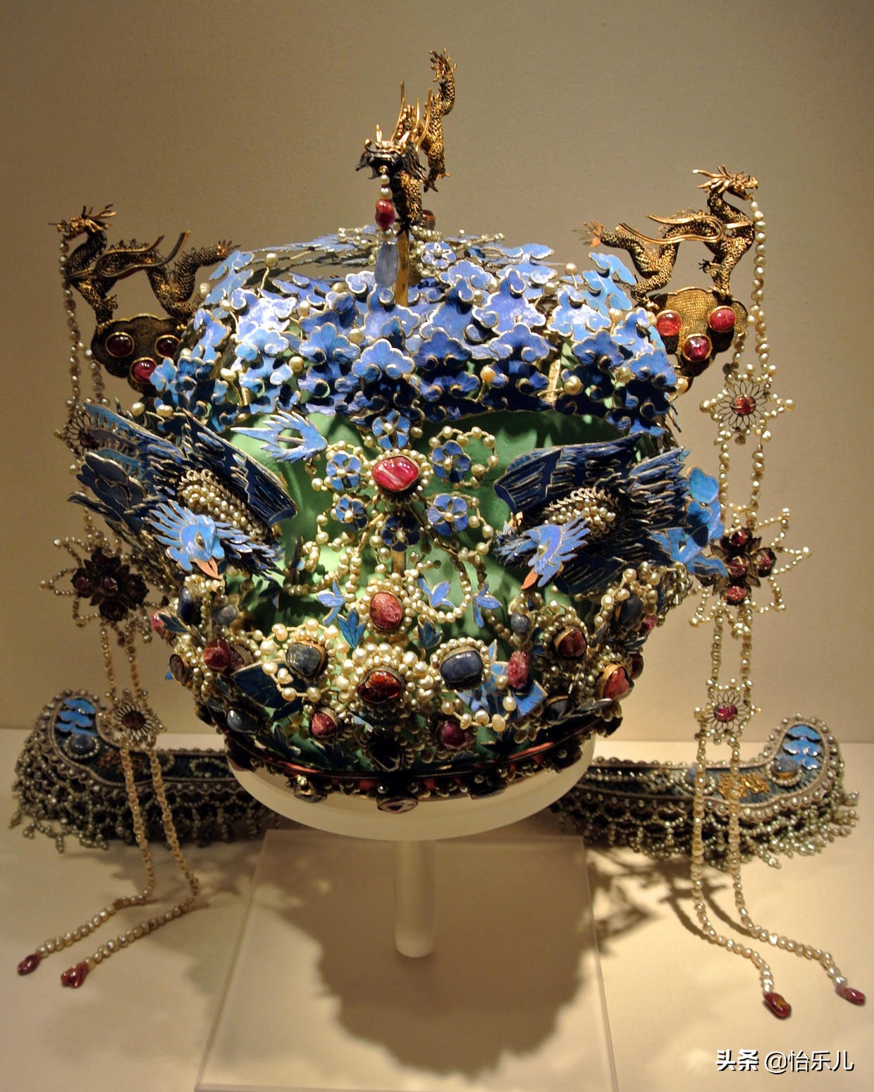 九龙九凤冠多大尺寸,九龙九凤冠在什么位置