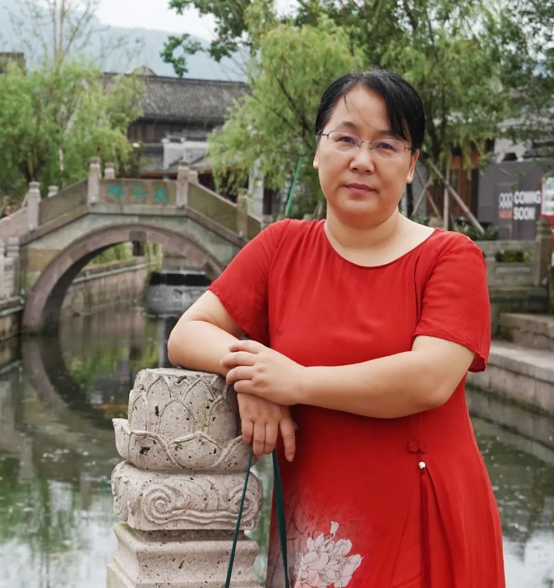 瀹佹尝娴锋洐鏁欏笀寰呴亣,娴锋洐鏁欏笀