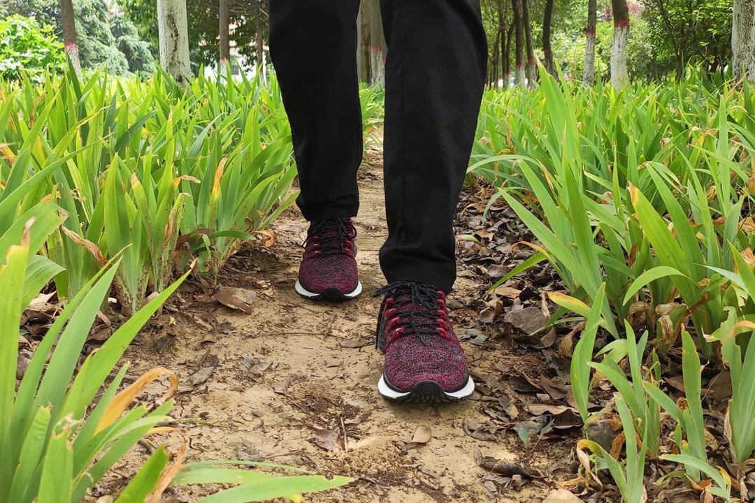 米家运动鞋4代和3代有什么区别,米家云弹运动鞋