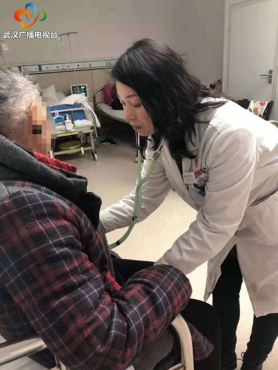 “肺癌晚期医生劝我别放弃”汉口常青路一位89岁老人配合医生用国产靶向用药成功抗癌