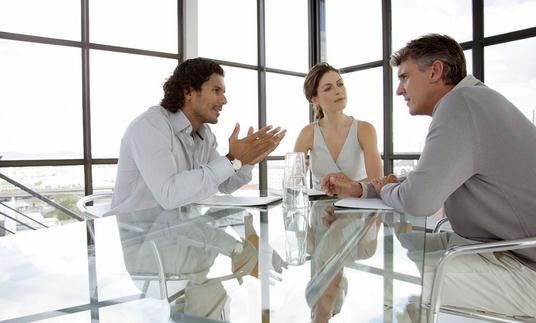 遇到严苛的老板该如何应对,遇到严厉的上司