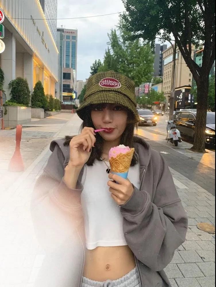 倒瓜子脸型适合戴什么帽子,脸型长的男生适合戴的帽子