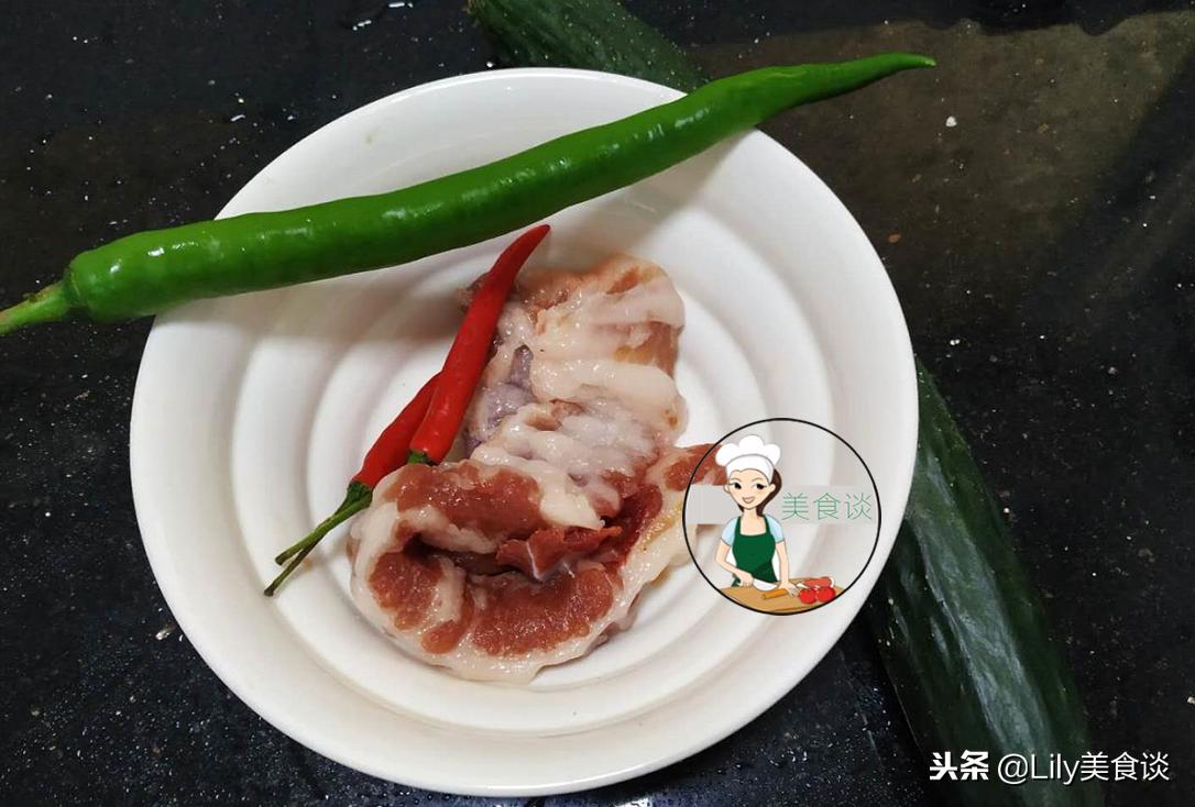 炒黄瓜怎么切不下水,炒黄瓜不变色的方法