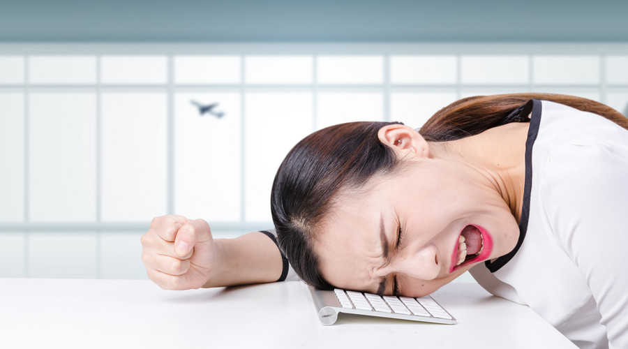 脸上老是长痘痘不得好怎么回事,脸上为什么反反复复长痘痘