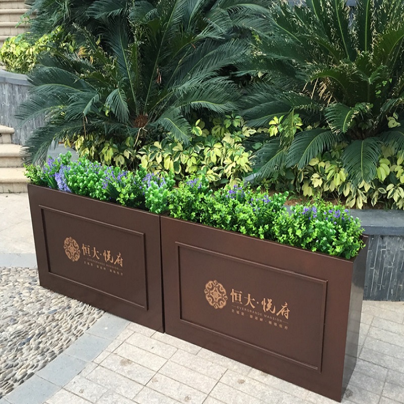 广场抽象金属花盆江苏鑫宇定制响水户外不锈钢花箱广泛使用