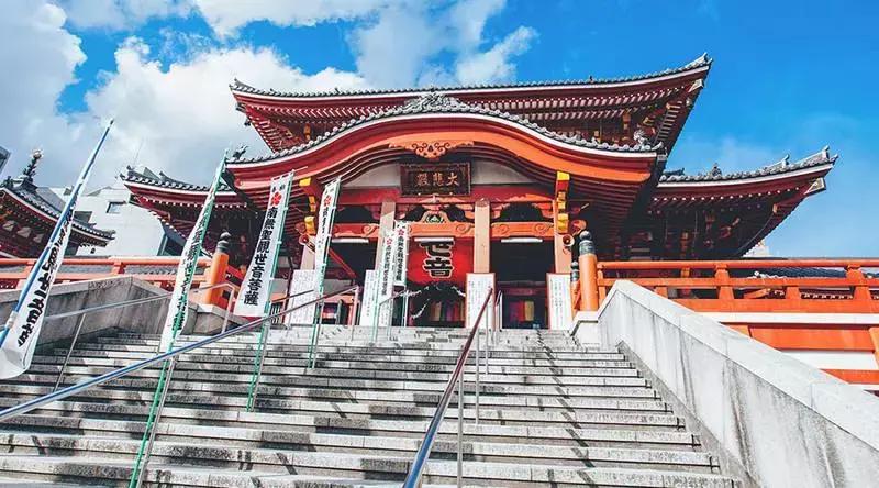 去日本看樱花的攻略,日本人第一次到中国看最大的樱花