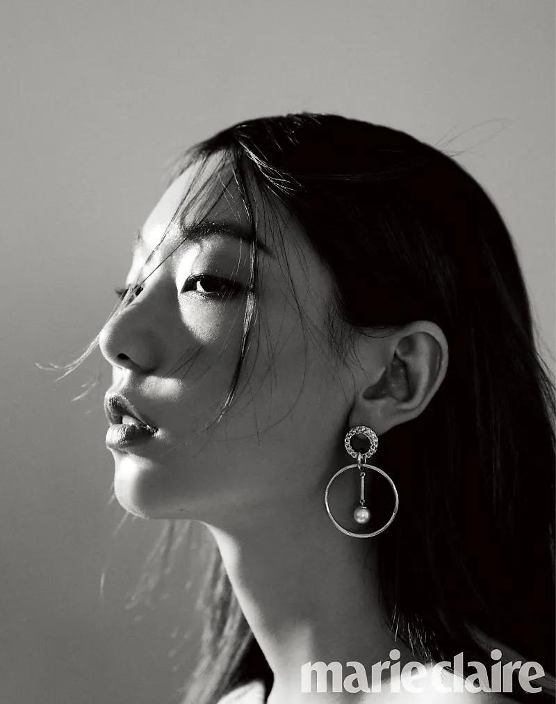 这个被嘲矮的超模火了！一脸硬伤，为啥还被Dior、Prada抢着宠？