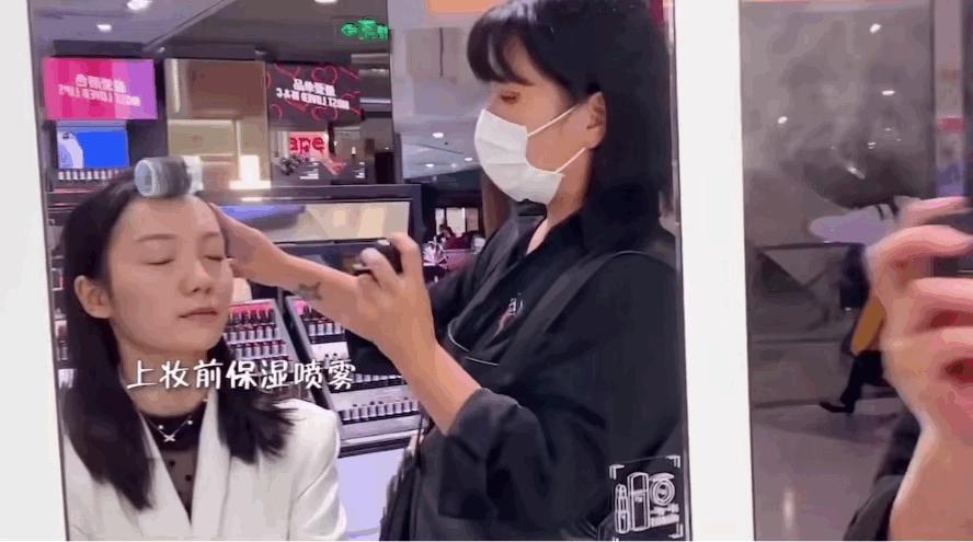 柜姐怎样化妆的,柜姐可以帮忙化妆吗