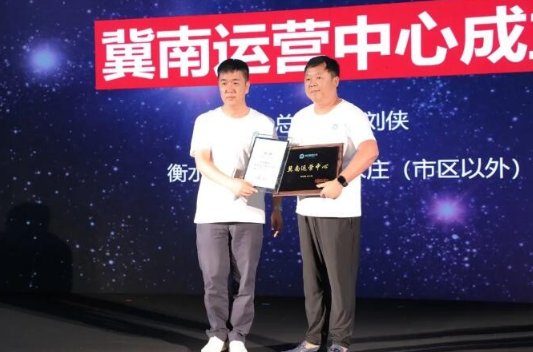 惊呆了！吊顶哪个好？就是它，老牌经销商认准容声集成吊顶