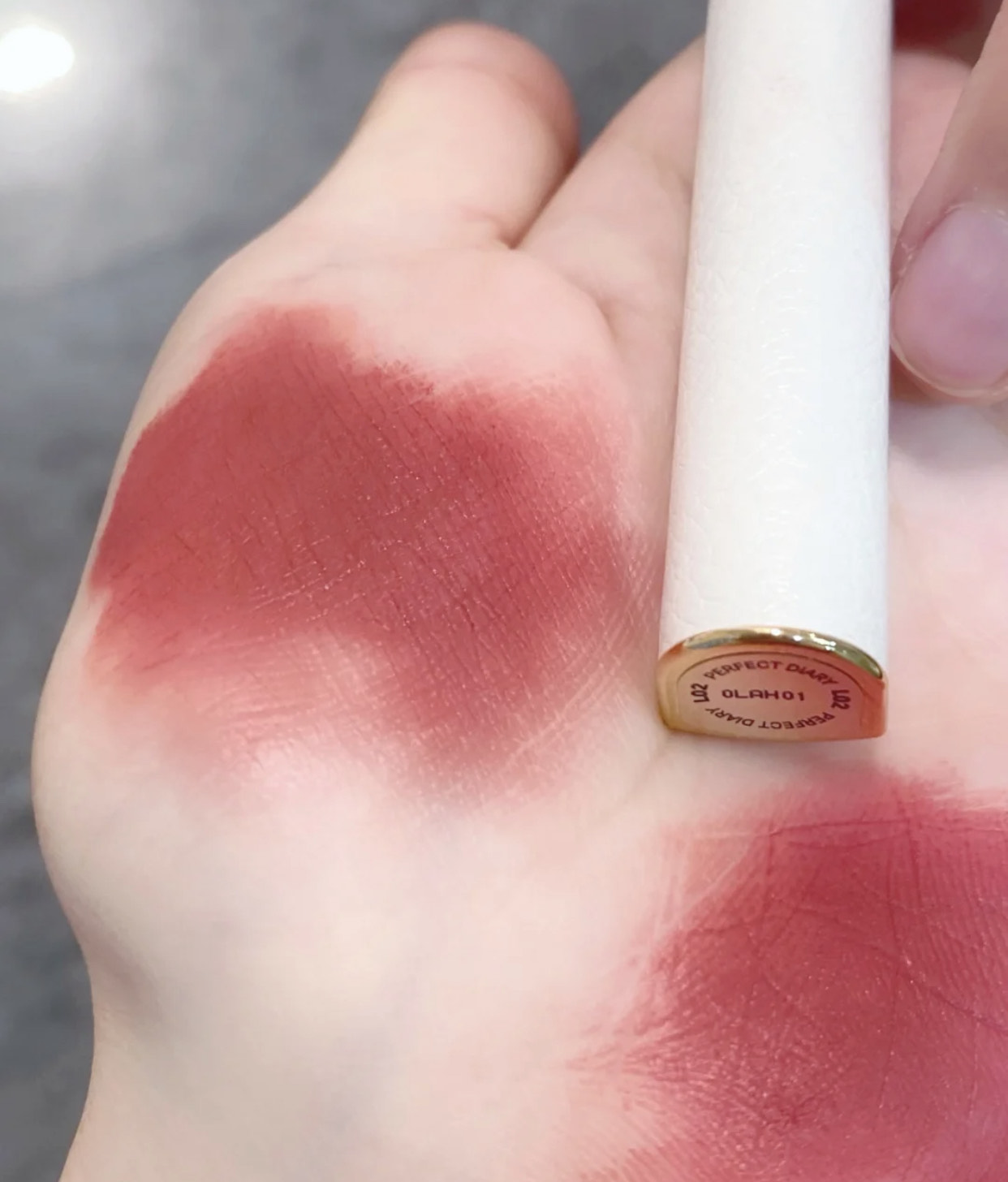 完美日记口红哪一款比较好,完美日记口红仿生膜吐槽